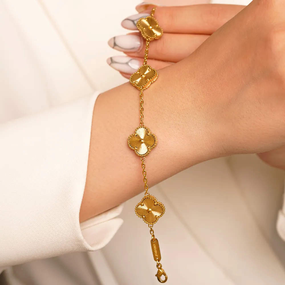 تصویر دسبند ونکلیف طلایی بدون نگین زنانه استیل