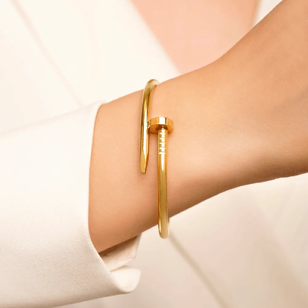 تصویر دستبند النگویی میخ کارتیر بدون نگین 