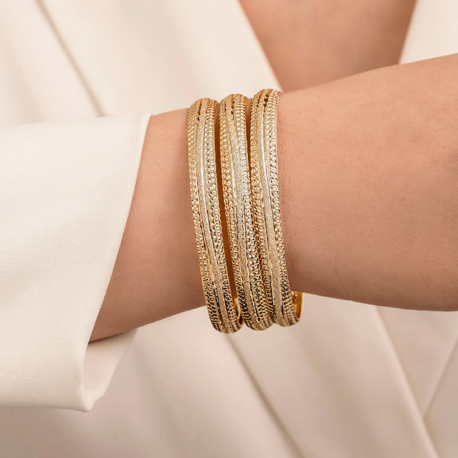 النگو 8 میل زنانه سایز 4 طلایی ضمانتی ( بسته 3 عددی)